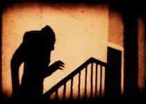 Nosferatu, Uma Sinfonia de Terror: Um Clássico Expressionista que Assombra Até Hoje!